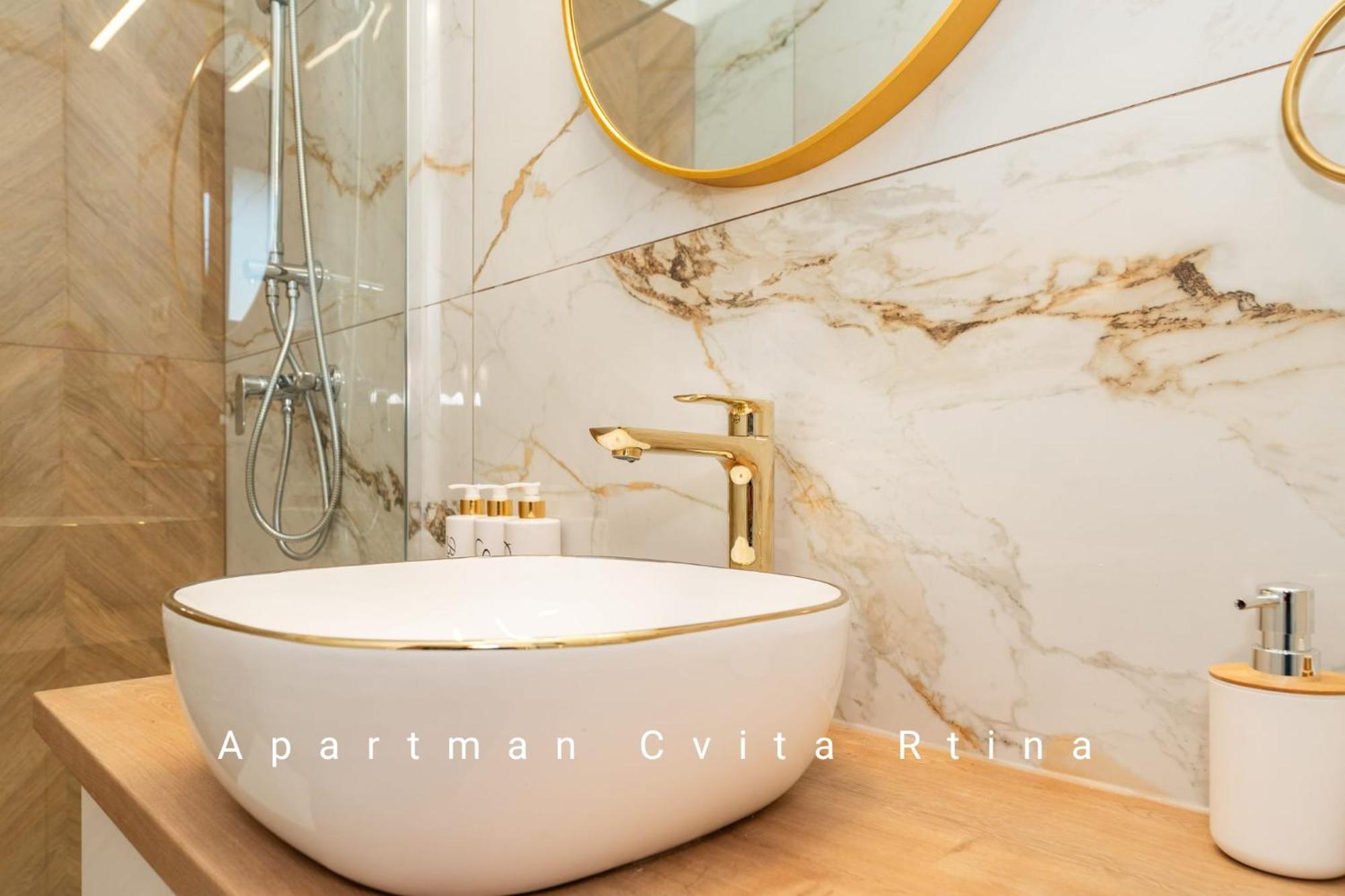 Apartman Cvita 利缇纳 外观 照片